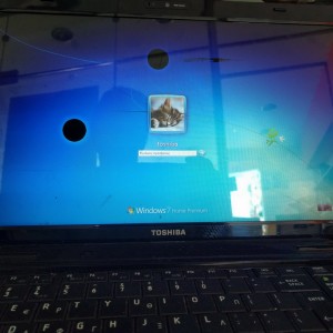 Laptop - Αντικατάσταση Οθόνης Toshiba